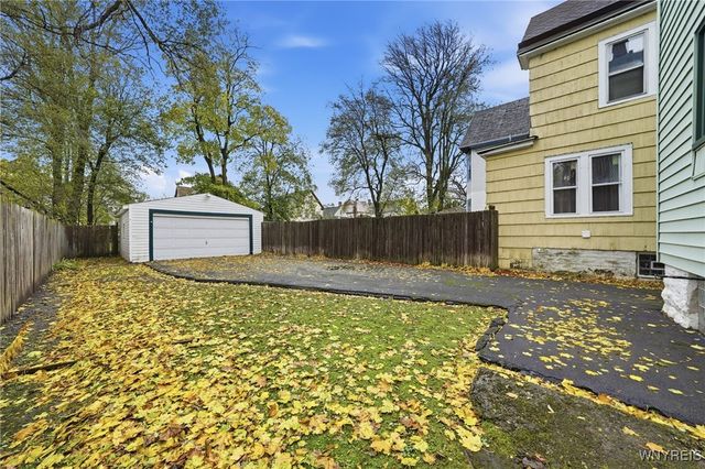 28 Victoria Avenue, Buffalo, NY 14214