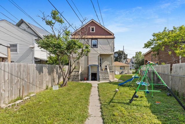 1707 W Burnham STREET, Milwaukee, WI 53204