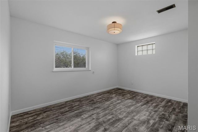 182 Meadowlark Drive, St Louis, MO 63146