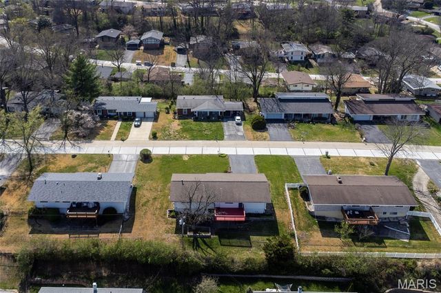 182 Meadowlark Drive, St Louis, MO 63146