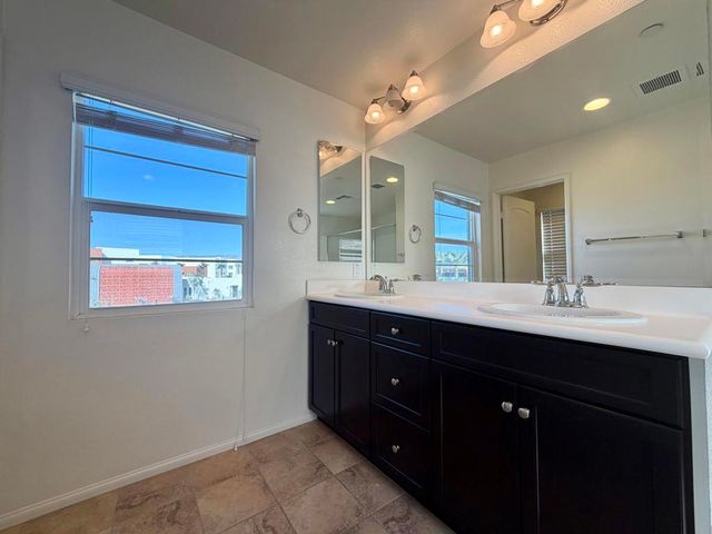 206 Paseo Gusto 215, Palm Desert, CA 92211