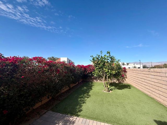 206 Paseo Gusto 215, Palm Desert, CA 92211