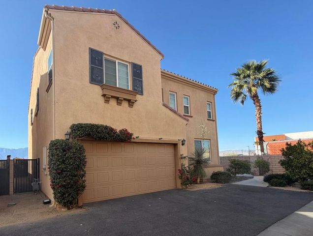 206 Paseo Gusto 215, Palm Desert, CA 92211