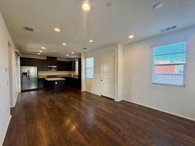 206 Paseo Gusto 215, Palm Desert, CA 92211