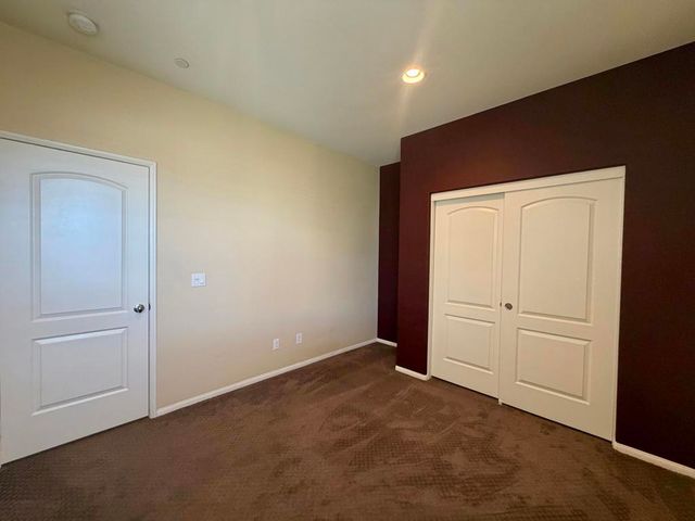 206 Paseo Gusto 215, Palm Desert, CA 92211