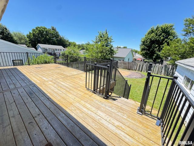 4441 W CASTLETON Road, Peoria, IL 61615