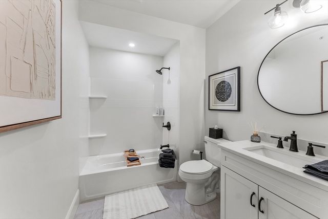 134 Court St 12, Plymouth, MA 02360