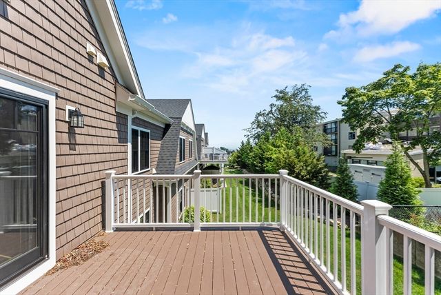 134 Court St 12, Plymouth, MA 02360