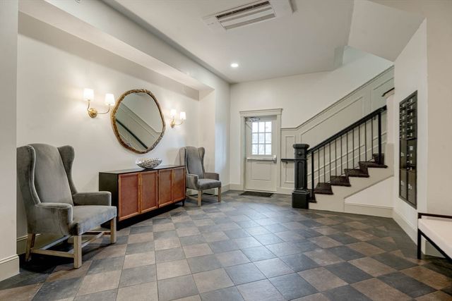 134 Court St 12, Plymouth, MA 02360