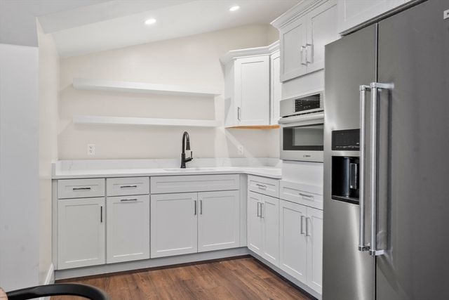 134 Court St 12, Plymouth, MA 02360