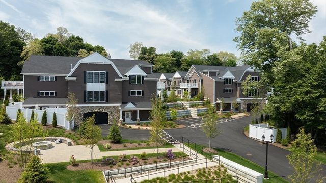 134 Court St 12, Plymouth, MA 02360
