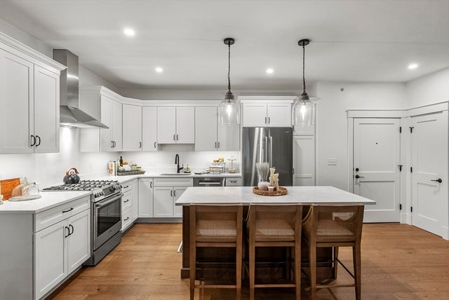 134 Court St 12, Plymouth, MA 02360
