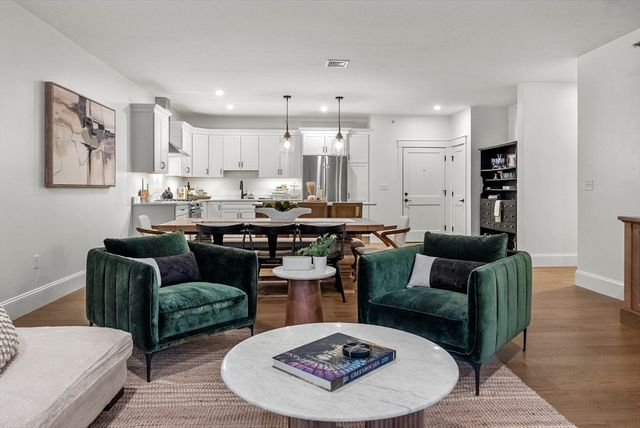 134 Court St 12, Plymouth, MA 02360