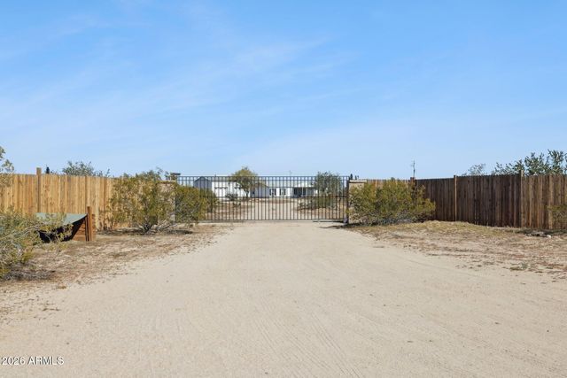 53040 W WHIRLY BIRD Road, Maricopa, AZ 85139