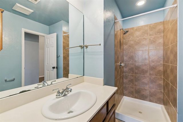 2622 Featherstone Road C, Oklahoma City, OK 73120