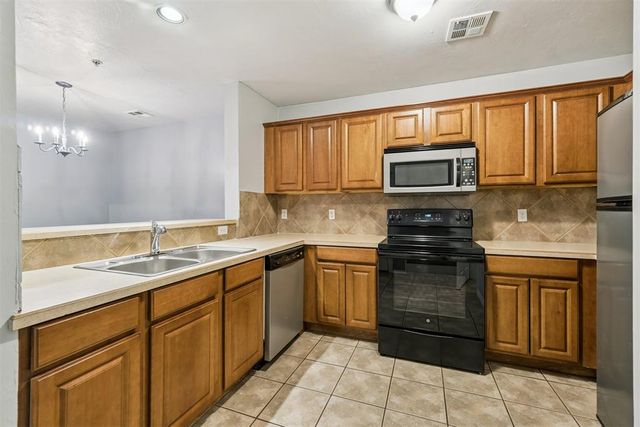 2622 Featherstone Road C, Oklahoma City, OK 73120