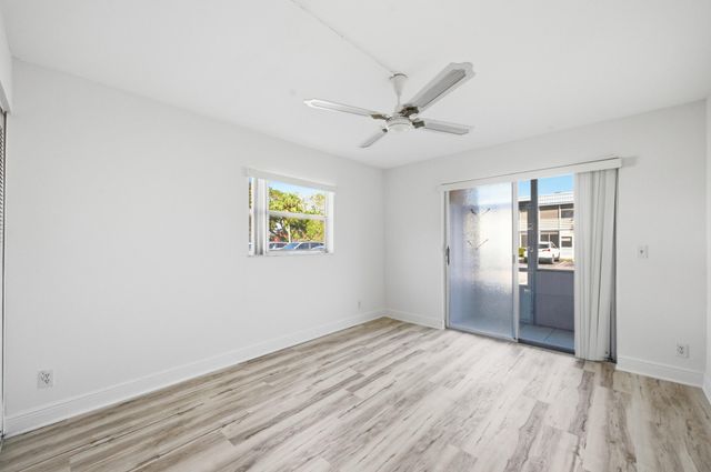 452 Brittany J, Delray Beach, FL 33446