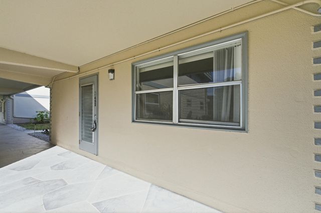 452 Brittany J, Delray Beach, FL 33446