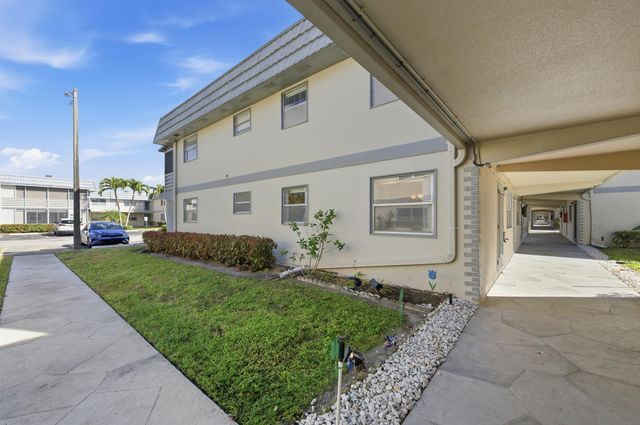 452 Brittany J, Delray Beach, FL 33446