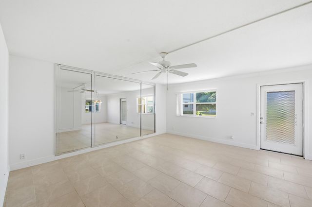452 Brittany J, Delray Beach, FL 33446