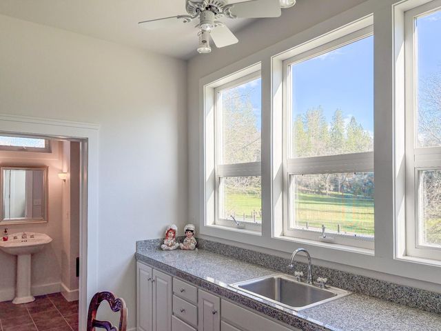 1274 Wooley Creek Ln, Meadow Vista, CA 95722