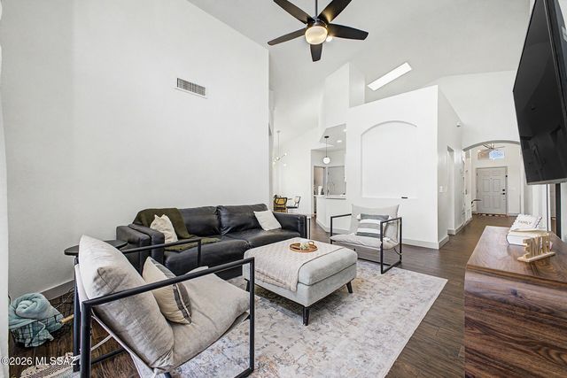 10007 E Via Del Fandango, Tucson, AZ 85747