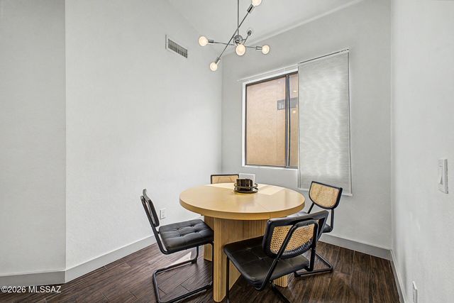 10007 E Via Del Fandango, Tucson, AZ 85747