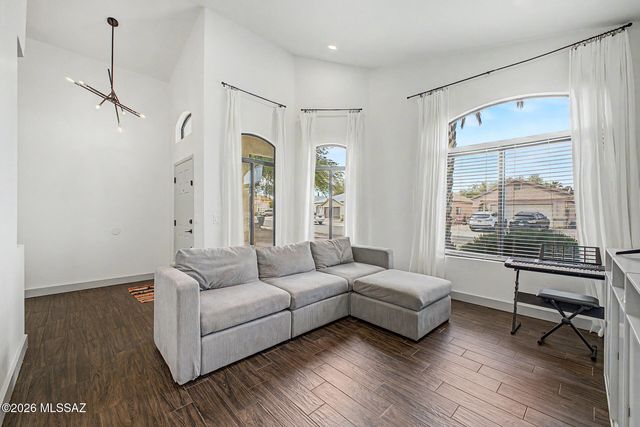10007 E Via Del Fandango, Tucson, AZ 85747