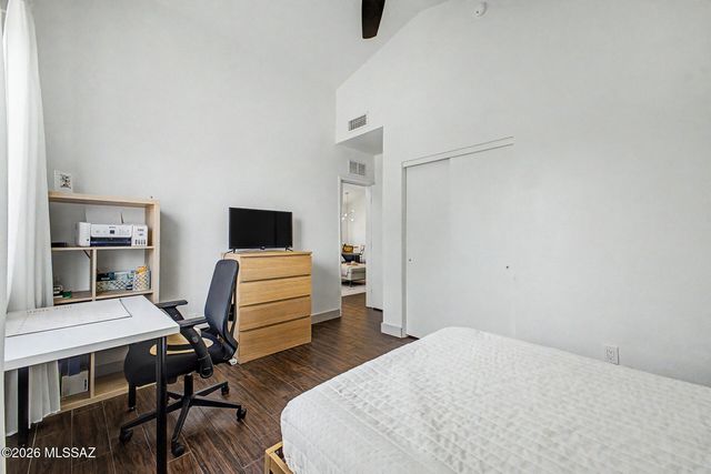 10007 E Via Del Fandango, Tucson, AZ 85747