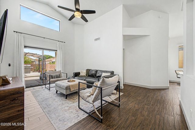 10007 E Via Del Fandango, Tucson, AZ 85747