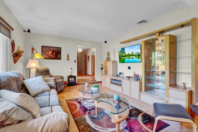 1304 Sycamore Avenue, Bohemia, NY 11716