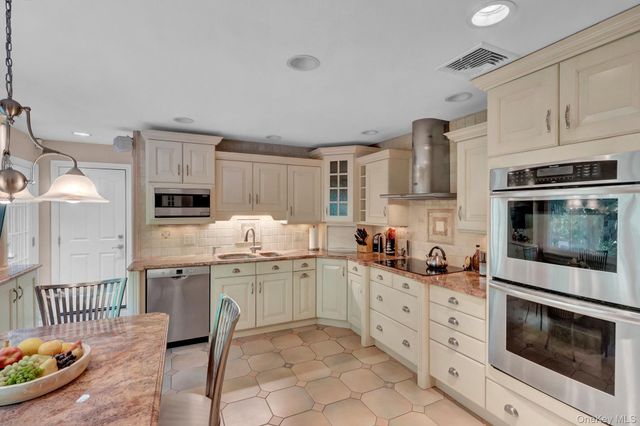 1304 Sycamore Avenue, Bohemia, NY 11716