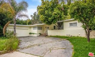 1555 San Ysidro Drive, Beverly Hills, CA 90210