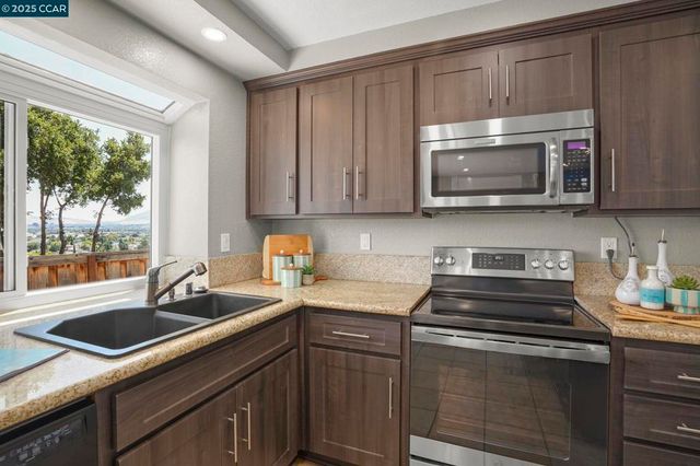 2132 Rock Pass Pl, Martinez, CA 94553