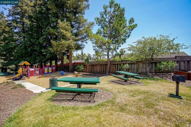 2132 Rock Pass Pl, Martinez, CA 94553
