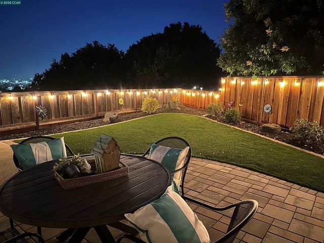 2132 Rock Pass Pl, Martinez, CA 94553