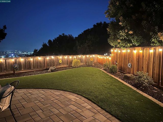 2132 Rock Pass Pl, Martinez, CA 94553