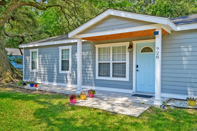 928 Leonard Drive, Johns Island, SC 29455
