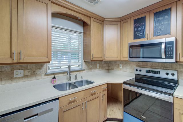 928 Leonard Drive, Johns Island, SC 29455