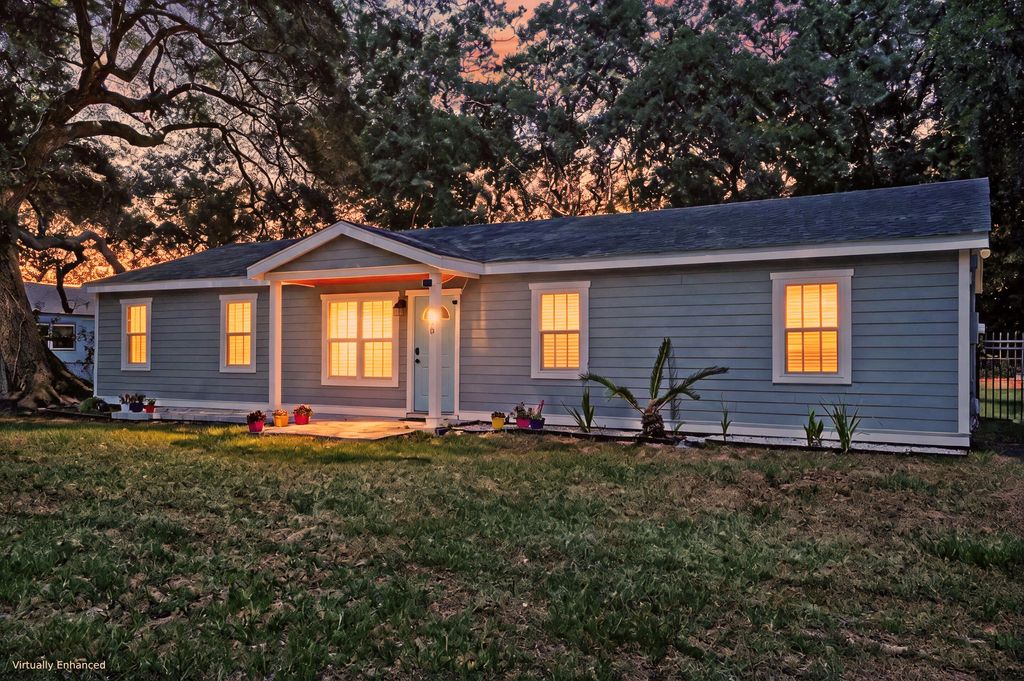 928 Leonard Drive, Johns Island, SC 29455