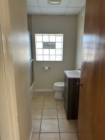 16664 W Aptakisic Road 1E, Lincolnshire, IL 60069