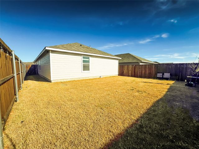 1627 Cattle Drive Lane, Crandall, TX 75114