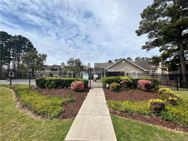 679 Bartons Landing Place 6, Fayetteville, NC 28314