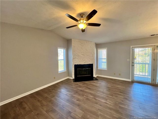 679 Bartons Landing Place 6, Fayetteville, NC 28314
