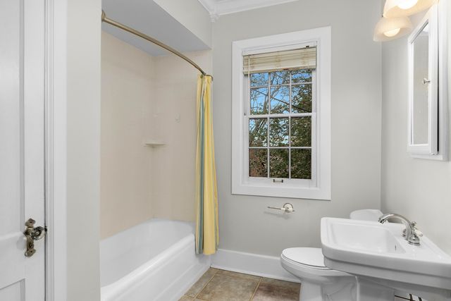 900 Avon Place, Chattanooga, TN 37405