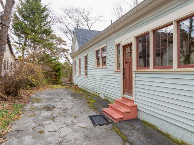 900 Avon Place, Chattanooga, TN 37405