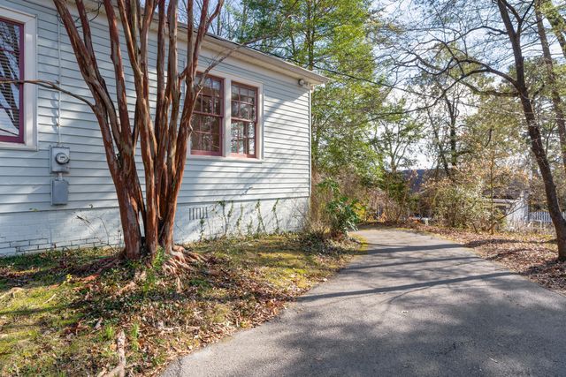 900 Avon Place, Chattanooga, TN 37405