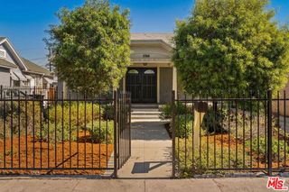 5748 7th Avenue, Los Angeles, CA 90043