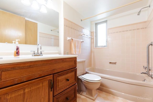 7808 Colton Lane, Deer Park, OH 45236
