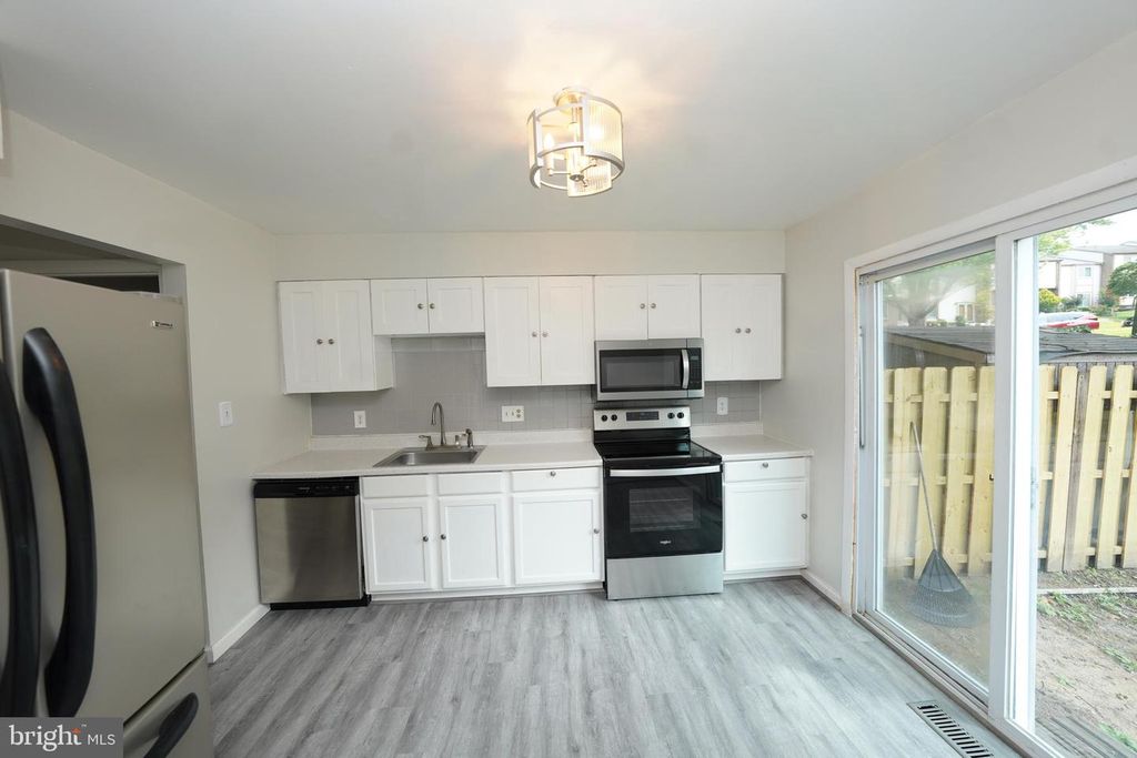 8997 CENTERWAY RD, Gaithersburg, MD 20879